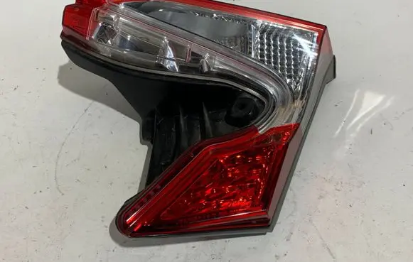 Toyota C-HR I Tailgate rear/tail lights 81580F401000 2551436