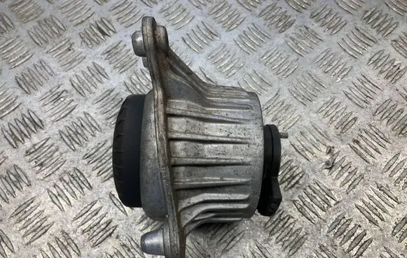 Mercedes-Benz E W213 Engine mount bracket A2132400500