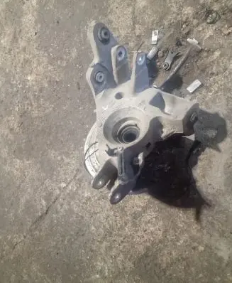 Jaguar XE Front wheel hub