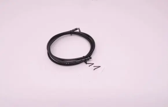 Volvo C70 Convertible roof line/pipe/hose 