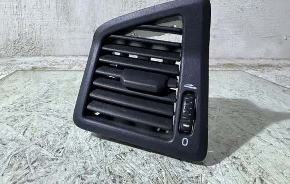 Volvo S60 Dashboard side air vent grill/cover trim 3409373