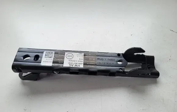 Skoda Superb B8 (3V) Seat belt height adjuster 