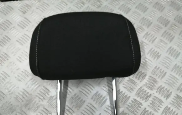 Volkswagen Arteon Shooting Brake Rear seat headrest 