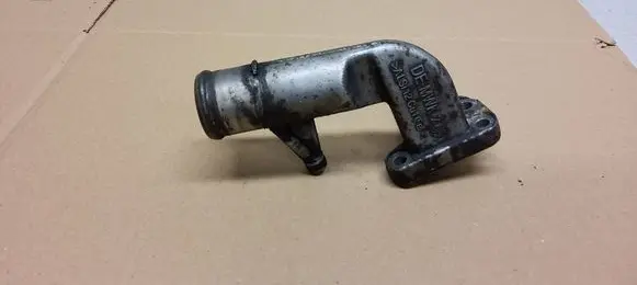 Engine coolant pipe/hose