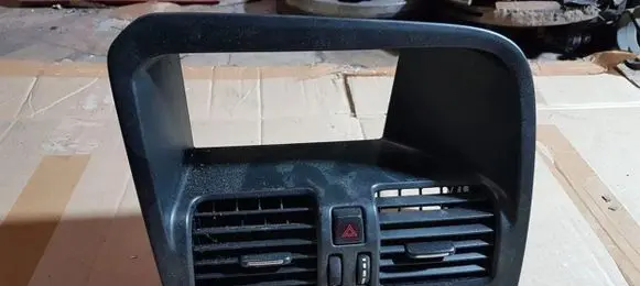 Volvo XC60 Dash center air vent grill 1284824