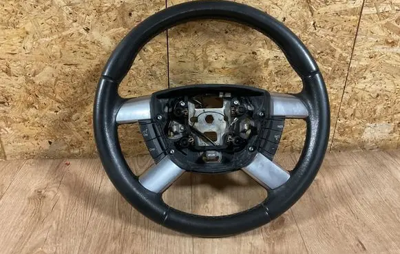 Ford Focus Steering wheel 4M513600