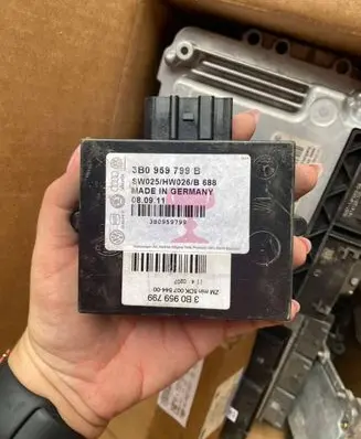 Volkswagen PASSAT B5 Comfort/convenience module 3B0959799 3B0959799B