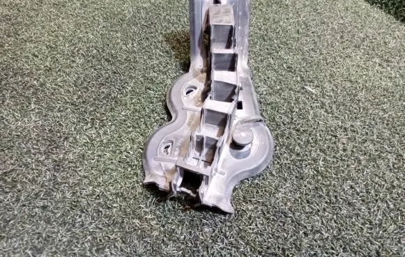 Mercedes-Benz S W222 Other engine bay part A2225460643