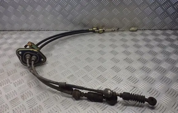 Honda HR-V Gear shift cable bracket 