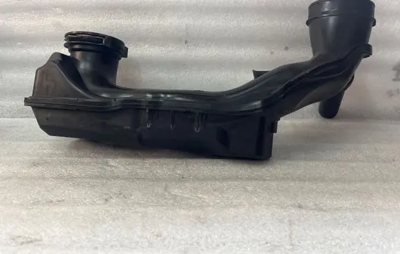 Volvo V40 Intercooler hose/pipe 31370135