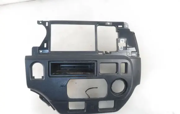DAF 400-Series 428-435 Radio/GPS head unit trim 2029449