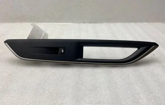 Peugeot 3008 II Electric window control switch 9815790277