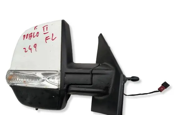 Fiat Doblo Front door electric wing mirror 