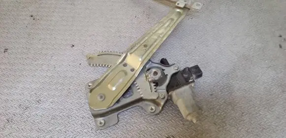 Mitsubishi Lancer VIII Rear door window regulator with motor 5743A109