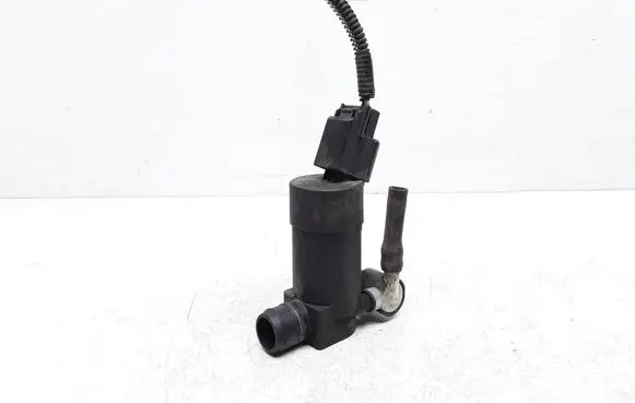 Volvo XC90 Windscreen/windshield washer pump 1S7117K624FE