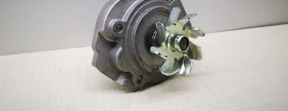 Dodge Dart Water pump 06153341 161201