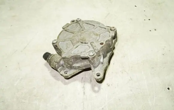 Volkswagen Transporter - Caravelle T5 Vacuum pump 03L145100