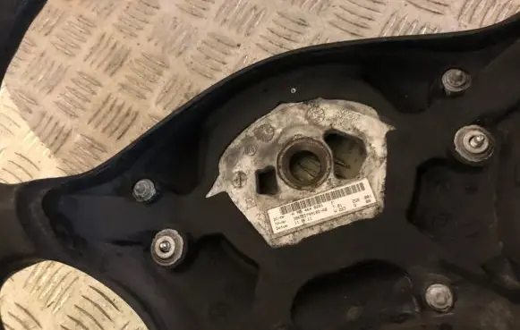 Mercedes-Benz Sprinter W906 Steering wheel A9064640201 MB114227