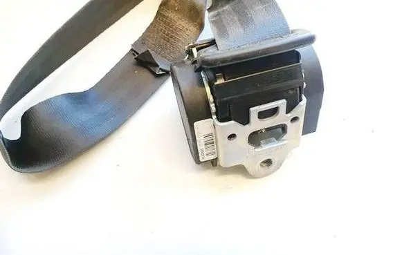 Rear seatbelt
