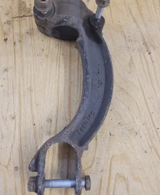 Audi A4 S4 B8 8K Lower shock absorber bracket 8K0413L