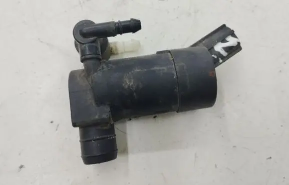 Ford Focus C-MAX Windscreen/windshield washer pump