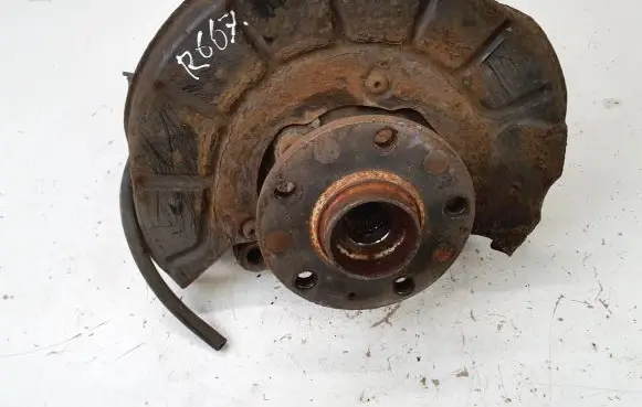 Volkswagen PASSAT B6 Front wheel hub spindle knuckle