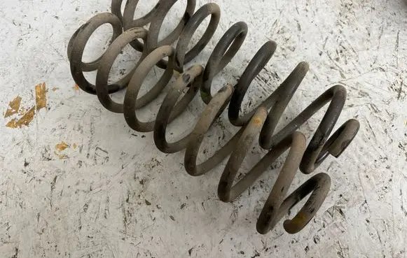 Toyota Camry VIII XV70 Rear coil spring