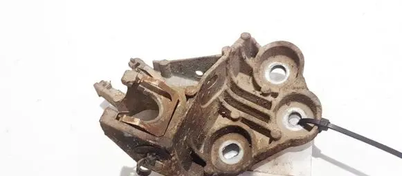 Citroen C5 Engine mounting bracket