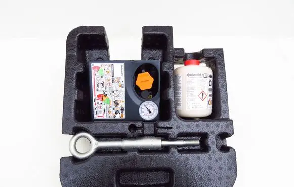 Volvo S60 Tool box 31358962