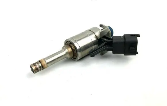 Mini Cooper Countryman R60 Fuel injector 7528351