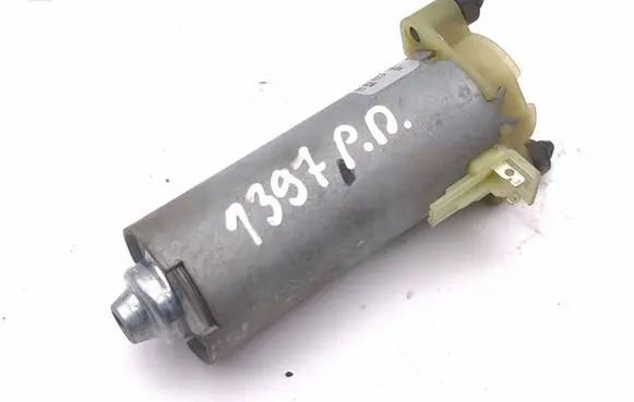 Mercedes-Benz ML W164 Seat adjustment motor 0130002624