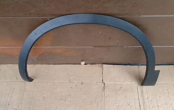 Front arch trim
