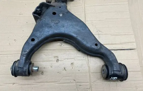 Toyota Land Cruiser (J150) Front lower control arm/wishbone 4806960051 4862660010