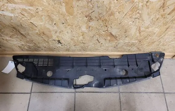 Toyota Corolla Verso AR10 Radiator trim 532890F010
