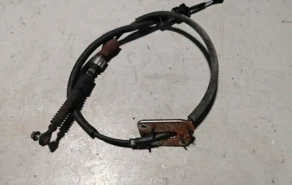 Nissan Pathfinder R52 Gear shift cable linkage