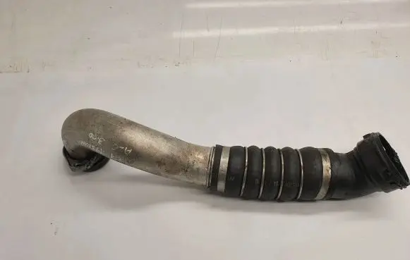 BMW 5 E60 E61 Intercooler hose/pipe 7808414