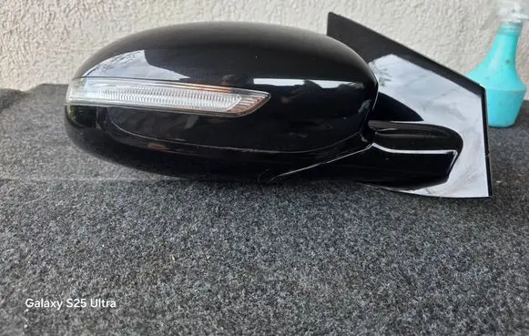 KIA Sportage Front door electric wing mirror 87620F1110