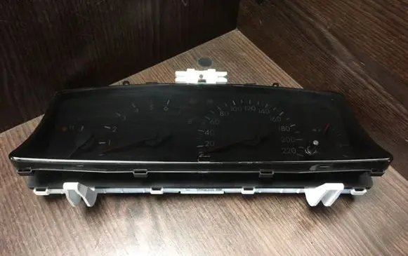 Toyota Corolla Verso E121 Speedometer (instrument cluster) 2574108750 8380013110