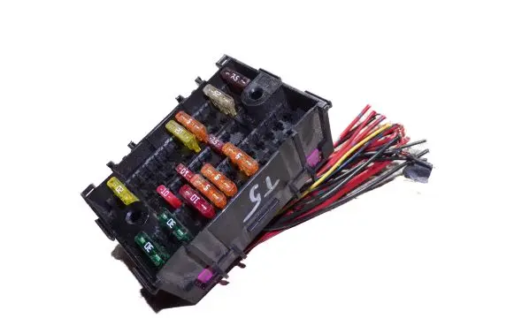 Volkswagen Transporter - Caravelle T5 Fuse module 7H0937617