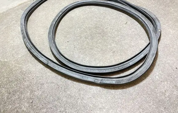 Audi A3 8Y Front door rubber seal 8Y0831721B 8V0831721B