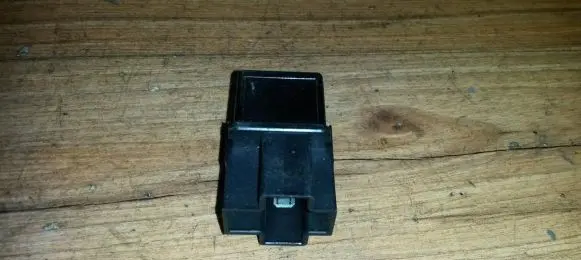 Mazda 626 Other relay v23134b52x379 v23134-b52-x379