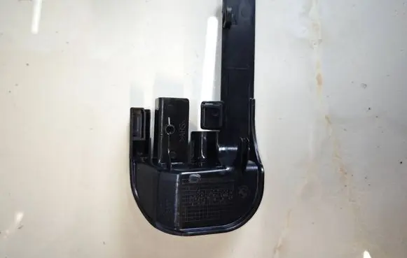 BMW 5 E60 E61 Front passenger seat rail trim 7007700 608280