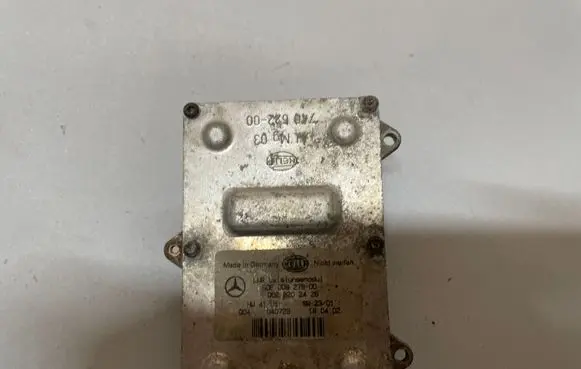 Mercedes-Benz E W211 Headlight ballast module Xenon A0028202426