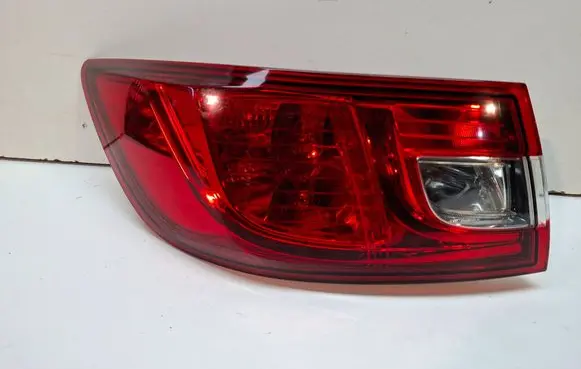 Renault Clio IV Rear/tail lights S27639426 265554091R