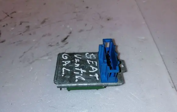 Seat Toledo II (1M) Heater blower motor/fan resistor M0959263E 5NW18B647RC