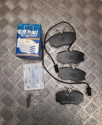 Alfa Romeo 164 Brake pads (rear) 13046028092