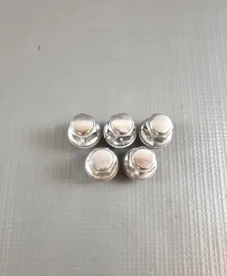 Toyota RAV 4 (XA50) Nuts/bolts 