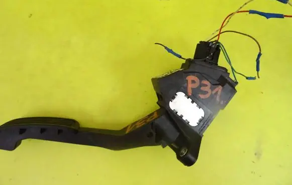 Toyota Yaris Accelerator throttle pedal 781100D010
