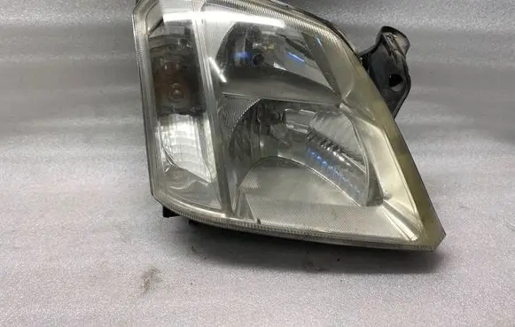 Opel Meriva A Headlight/headlamp 93321053
