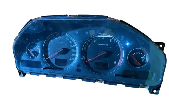 Volvo XC90 Speedometer (instrument cluster) 8673265 8602756 8691648